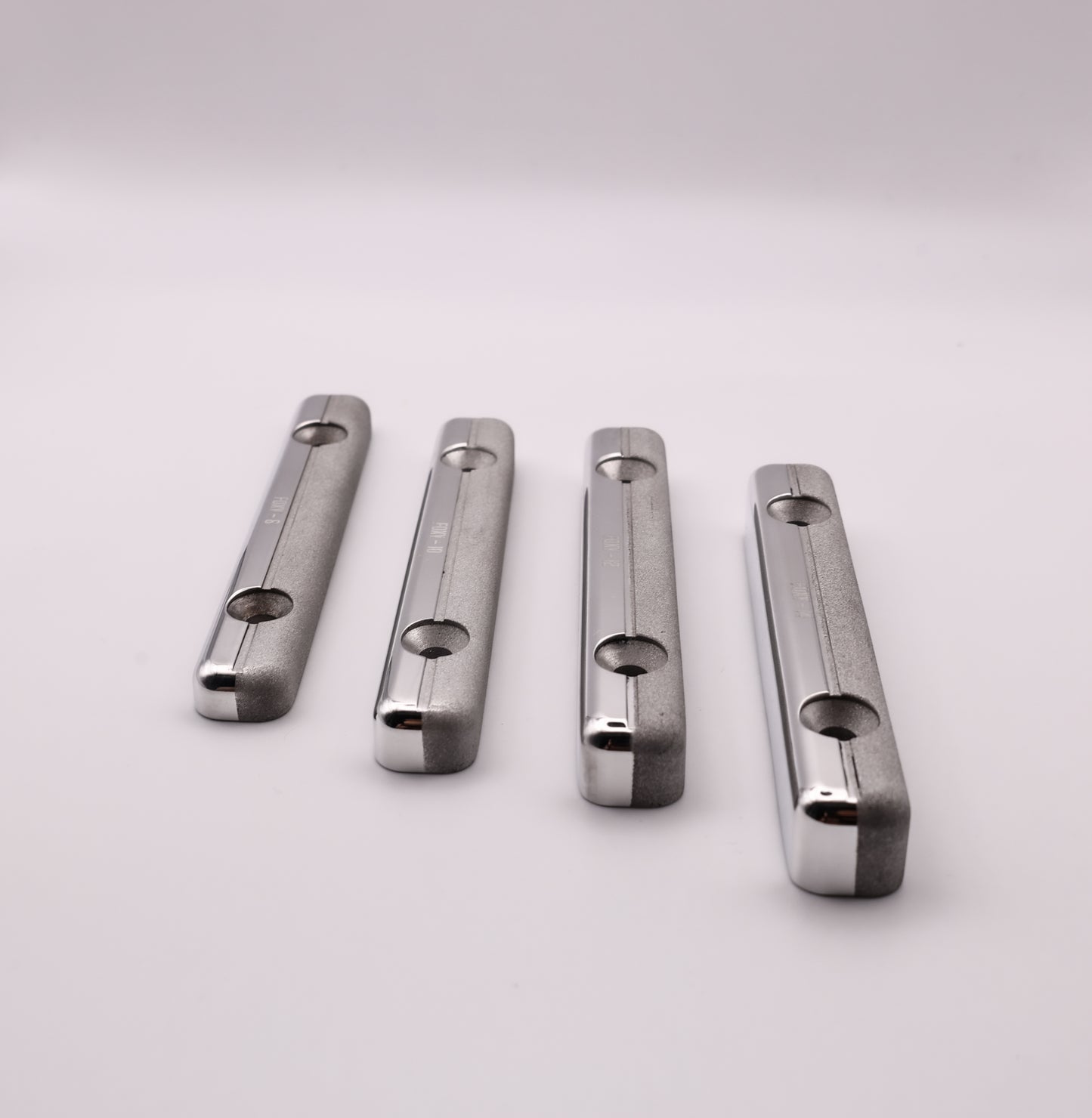 Foxy Hold 8MM Pair