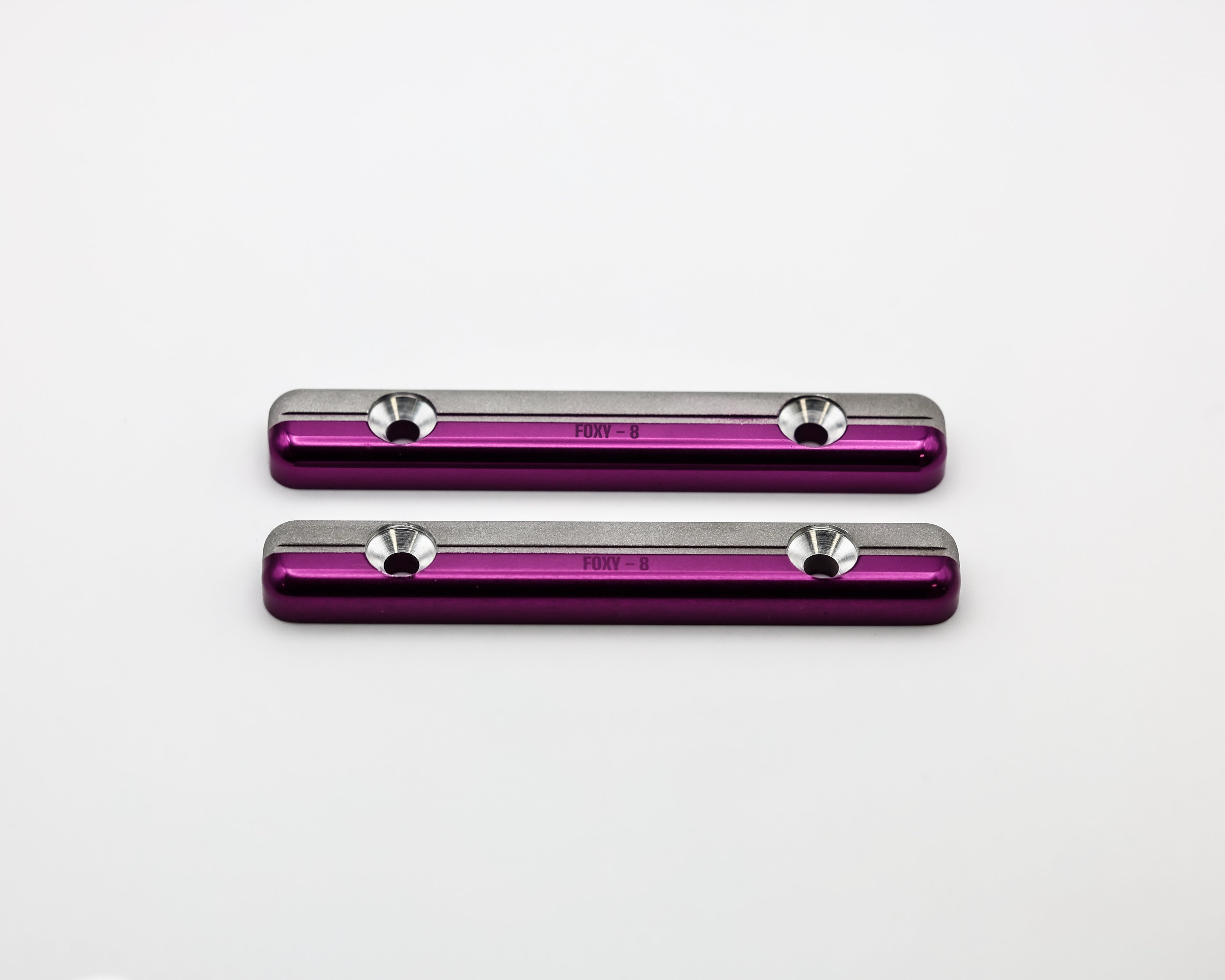 FOXY HOLDS Anodised